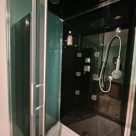 Apartment Au Bord Du Canal